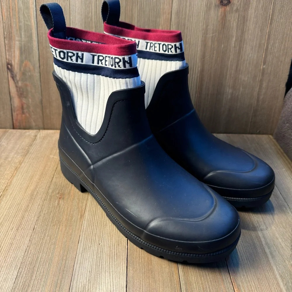 Tretorn Women’s Lia Navy Short Rain Boots with Red White Blue Logo Sock size 7